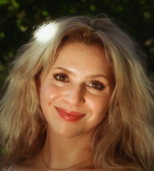 Gina Stevens Headshot